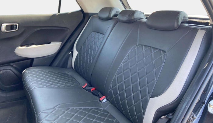 2024 Hyundai VENUE SX 1.2 PETROL, Petrol, Manual, 20,523 km, Right Side Rear Door Cabin