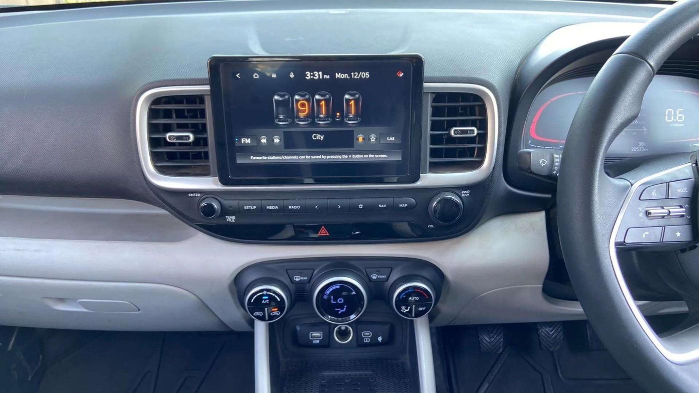 2024 Hyundai VENUE SX 1.2 PETROL, Petrol, Manual, 20,731 km, Air Conditioner