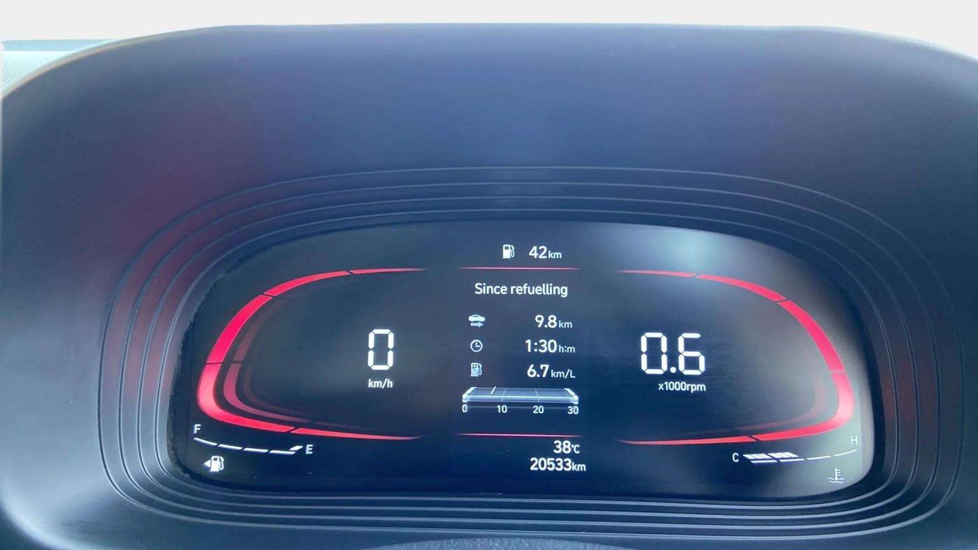 2024 Hyundai VENUE SX 1.2 PETROL, Petrol, Manual, 20,731 km, Odometer Image