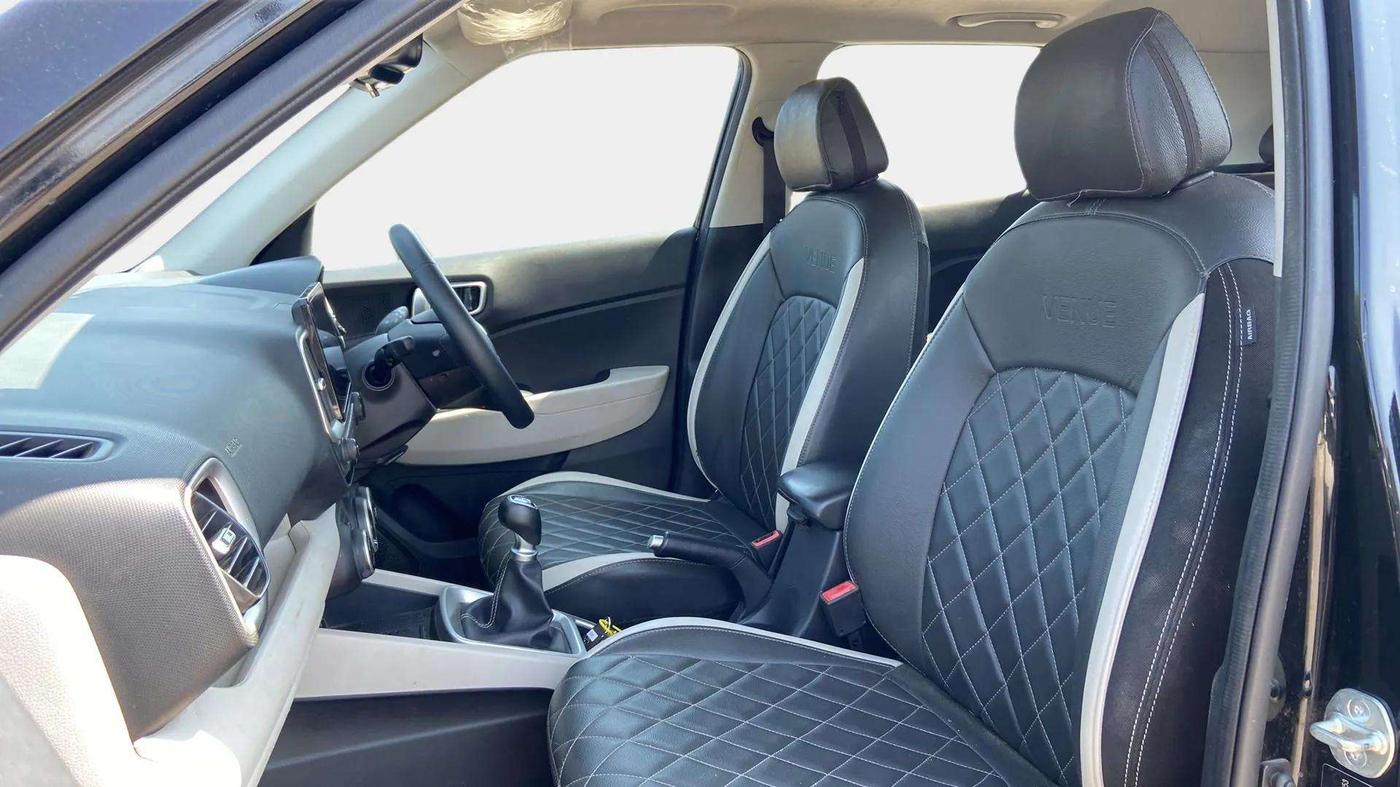 2024 Hyundai VENUE SX 1.2 PETROL, Petrol, Manual, 20,731 km, Right Side Front Door Cabin