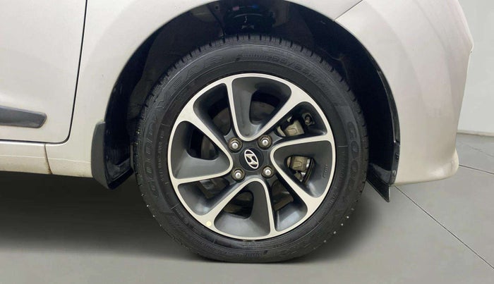 2018 Hyundai Grand i10 SPORTZ (O) AT 1.2 KAPPA VTVT, Petrol, Automatic, 6,422 km, Right Front Wheel