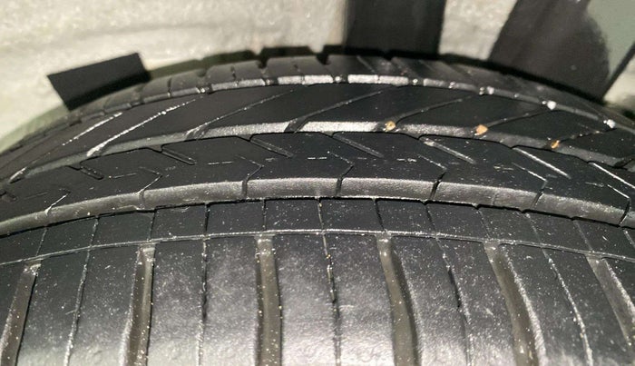2018 Hyundai Grand i10 SPORTZ (O) AT 1.2 KAPPA VTVT, Petrol, Automatic, 6,422 km, Left Rear Tyre Tread