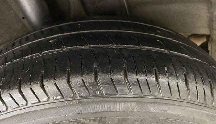 2019 Hyundai Elite i20 MAGNA PLUS 1.2, Petrol, Manual, 76,325 km, Right Rear Tyre Tread
