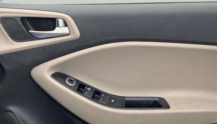 2019 Hyundai Elite i20 MAGNA PLUS 1.2, Petrol, Manual, 76,325 km, Driver Side Door Panels Control