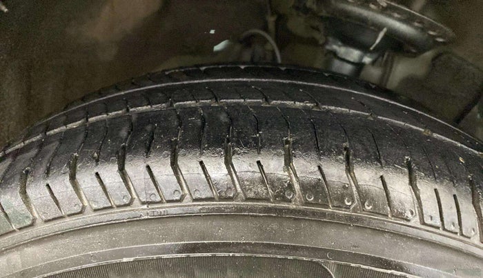 2019 Hyundai Elite i20 MAGNA PLUS 1.2, Petrol, Manual, 76,325 km, Right Front Tyre Tread