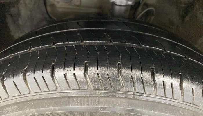 2019 Hyundai Elite i20 MAGNA PLUS 1.2, Petrol, Manual, 76,325 km, Left Front Tyre Tread