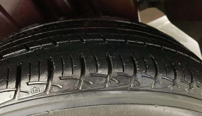 2016 Maruti Ciaz ZXI AT, Petrol, Automatic, 52,426 km, Left Rear Tyre Tread