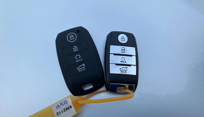 2023 KIA SELTOS  HTK PLUS 1.5 PETROL MT, Petrol, Manual, 7,828 km, Key Close Up