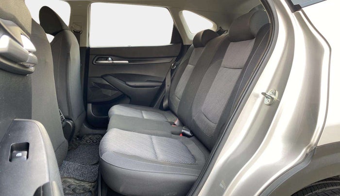 2023 KIA SELTOS  HTK PLUS 1.5 PETROL MT, Petrol, Manual, 7,828 km, Right Side Rear Door Cabin