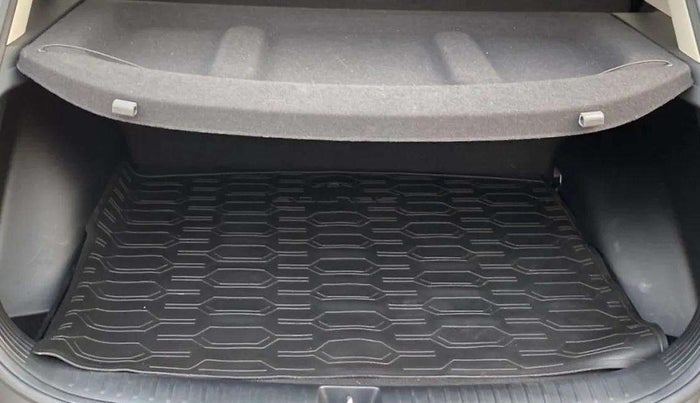 2023 KIA SELTOS  HTK PLUS 1.5 PETROL MT, Petrol, Manual, 7,828 km, Boot Inside