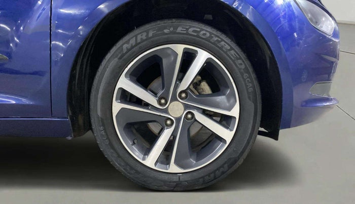 2023 Tata ALTROZ XZ CNG, CNG, Manual, 38,674 km, Right Front Wheel