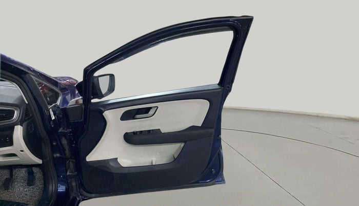 2023 Tata ALTROZ XZ CNG, CNG, Manual, 38,674 km, RHS Front Door