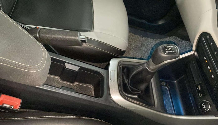 2023 Tata ALTROZ XZ CNG, CNG, Manual, 38,674 km, Gear Lever