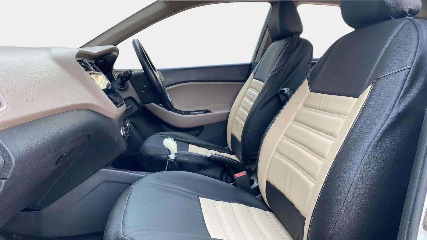2015 Hyundai Elite i20 ASTA 1.2, Petrol, Manual, 74,677 km, Right Side Front Door Cabin