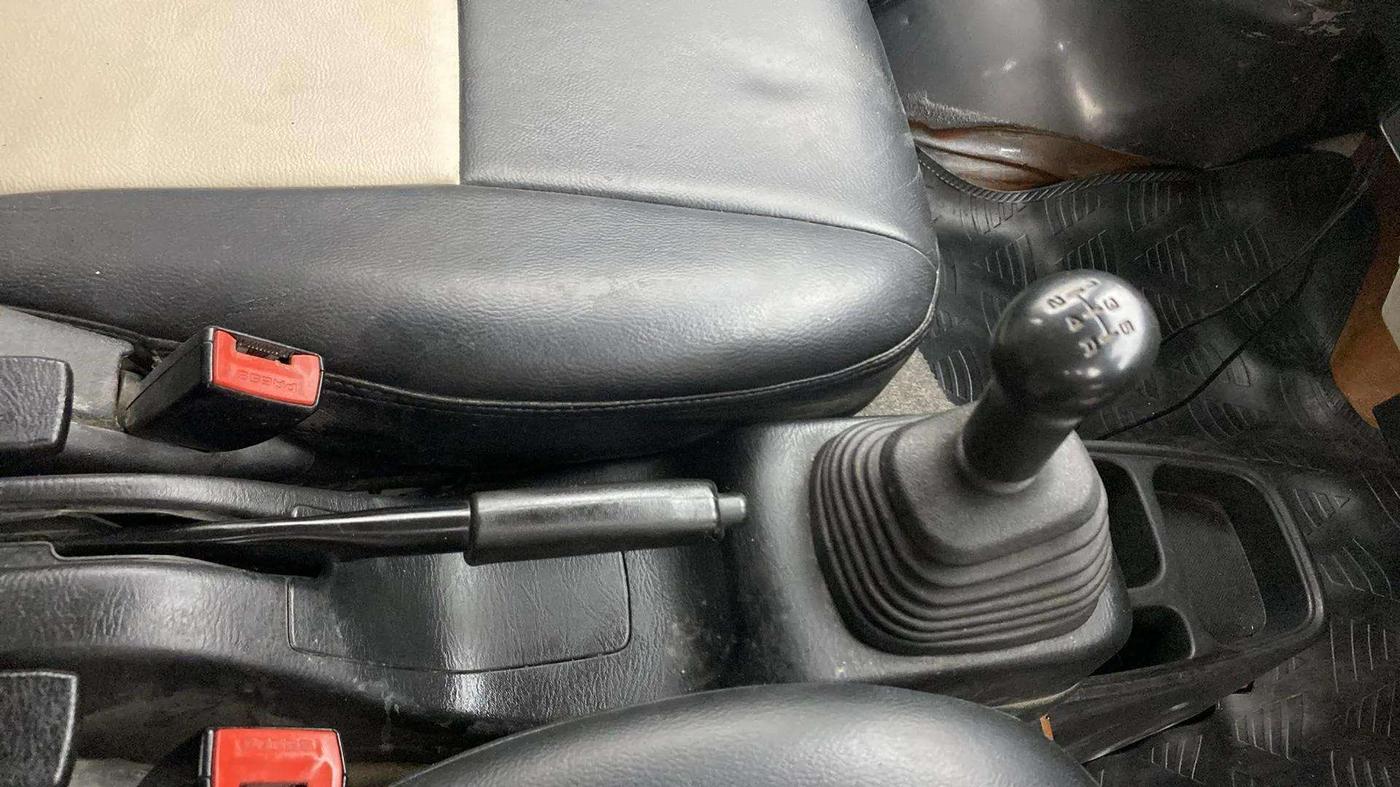 2021 Maruti Eeco 7 STR, Petrol, Manual, 75,337 km, Gear Lever