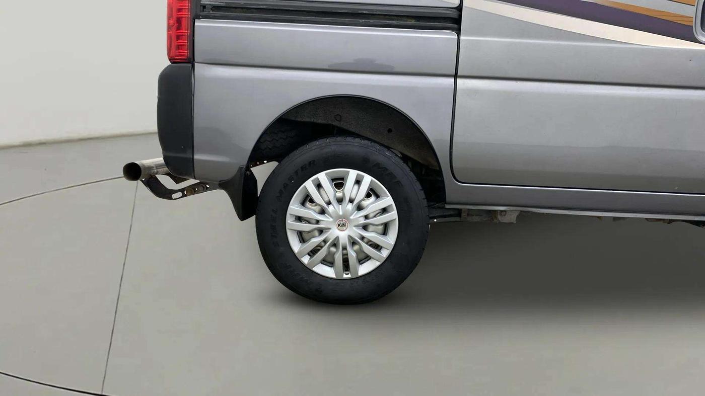 2021 Maruti Eeco 7 STR, Petrol, Manual, 75,337 km, Right Rear Wheel