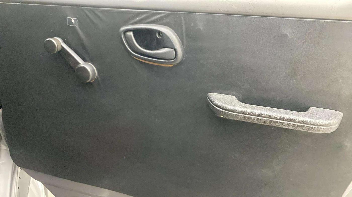 2021 Maruti Eeco 7 STR, Petrol, Manual, 75,337 km, Driver Side Door Panels Control