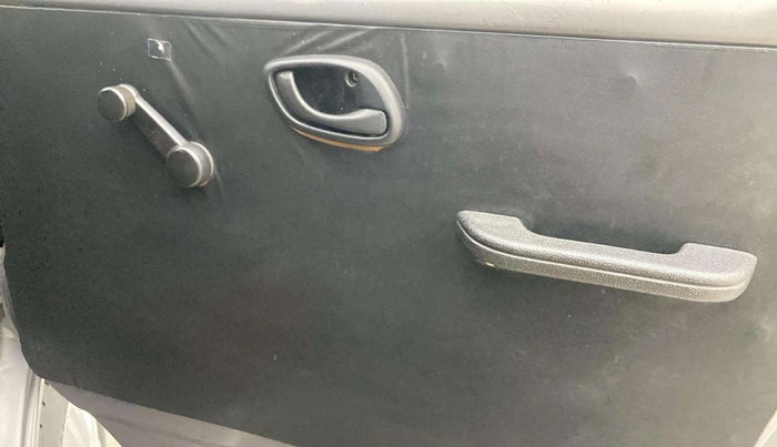 2021 Maruti Eeco 7 STR, Petrol, Manual, 75,240 km, Driver Side Door Panels Control