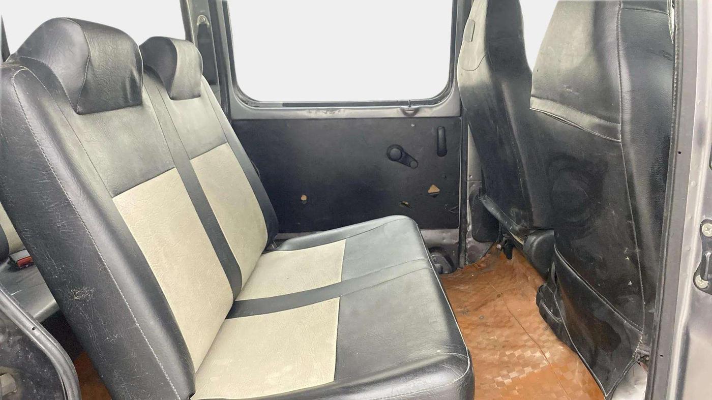 2021 Maruti Eeco 7 STR, Petrol, Manual, 75,337 km, Right Side Rear Door Cabin