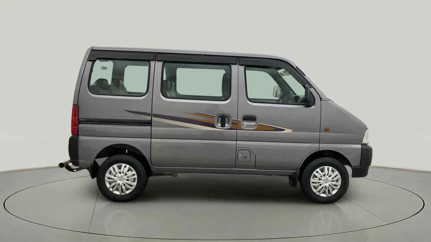 2021 Maruti Eeco 7 STR, Petrol, Manual, 75,337 km, Right Side View