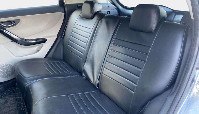 2020 Tata NEXON XZ PLUS SUNROOF PETROL DUAL TONE, Petrol, Manual, 61,059 km, Right Side Rear Door Cabin