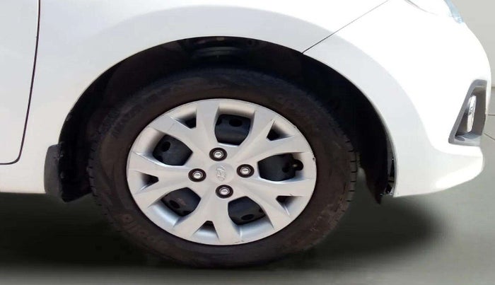 2015 Hyundai Grand i10 SPORTZ 1.2 KAPPA VTVT, Petrol, Manual, 38,005 km, Right Front Wheel