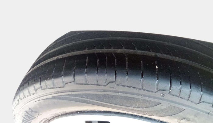 2015 Hyundai Grand i10 SPORTZ 1.2 KAPPA VTVT, Petrol, Manual, 38,005 km, Right Rear Tyre Tread