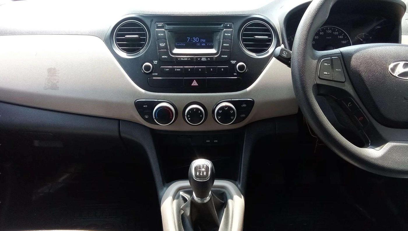 2015 Hyundai Grand i10 SPORTZ 1.2 KAPPA VTVT, Petrol, Manual, 38,005 km, Air Conditioner