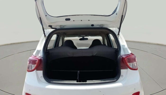 2015 Hyundai Grand i10 SPORTZ 1.2 KAPPA VTVT, Petrol, Manual, 38,005 km, Boot Door Open