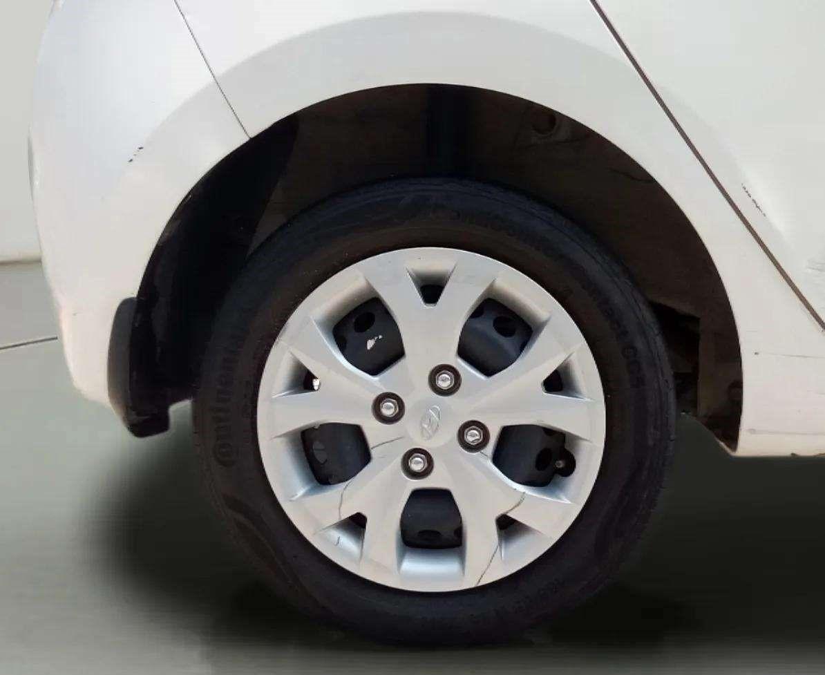 2015 Hyundai Grand i10 SPORTZ 1.2 KAPPA VTVT, Petrol, Manual, 38,005 km, Right Rear Wheel