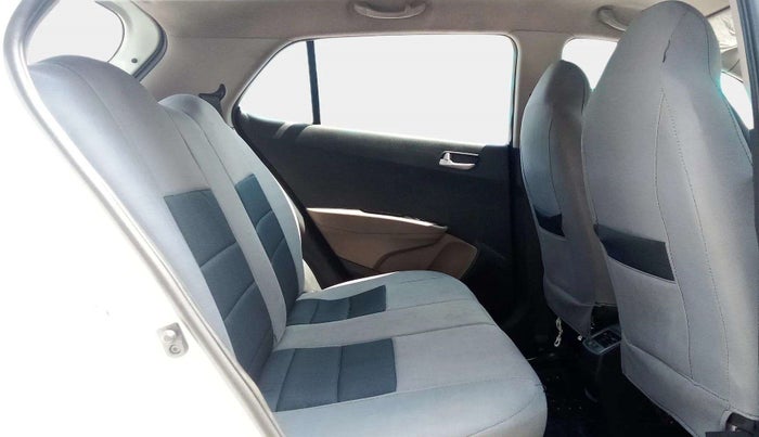 2015 Hyundai Grand i10 SPORTZ 1.2 KAPPA VTVT, Petrol, Manual, 38,005 km, Right Side Rear Door Cabin