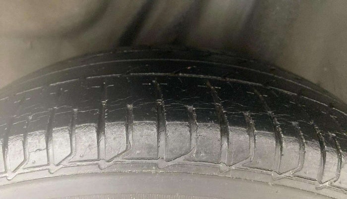 2014 Honda Mobilio 1.5L I-VTEC V, Petrol, Manual, 39,084 km, Left Rear Tyre Tread
