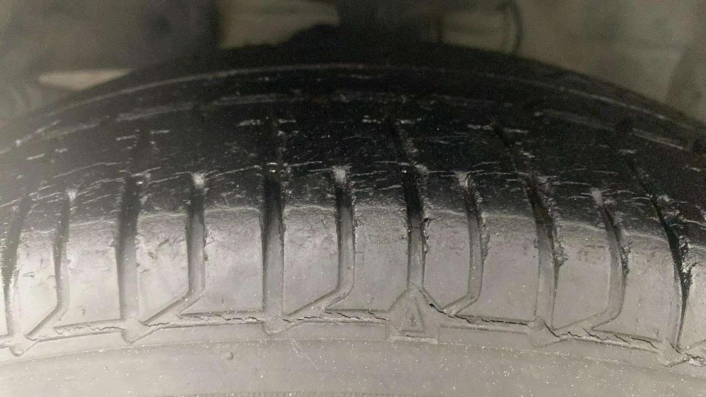 2014 Honda Mobilio 1.5L I-VTEC V, Petrol, Manual, 39,084 km, Left Front Tyre Tread