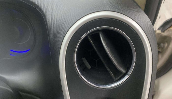 2014 Honda Mobilio 1.5L I-VTEC V, Petrol, Manual, 39,084 km, AC Unit - Front vent has minor damage