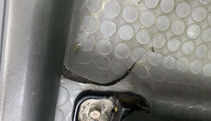 2015 Maruti Alto K10 VXI, Petrol, Manual, 55,761 km, Flooring - Carpet is minor damage