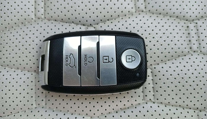 2021 KIA SELTOS HTX IVT 1.5 PETROL, Petrol, Automatic, 51,345 km, Key Close Up