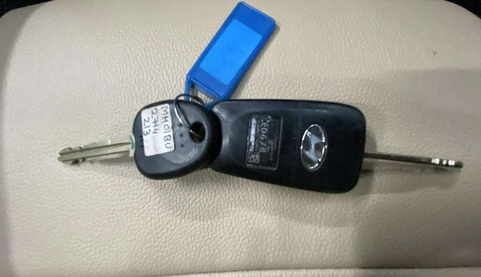 2014 Hyundai i10 SPORTZ 1.1, Petrol, Manual, 65,955 km, Key Close Up