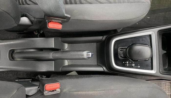 2022 Maruti Swift ZXI PLUS, Petrol, Manual, 60,225 km, Gear Lever
