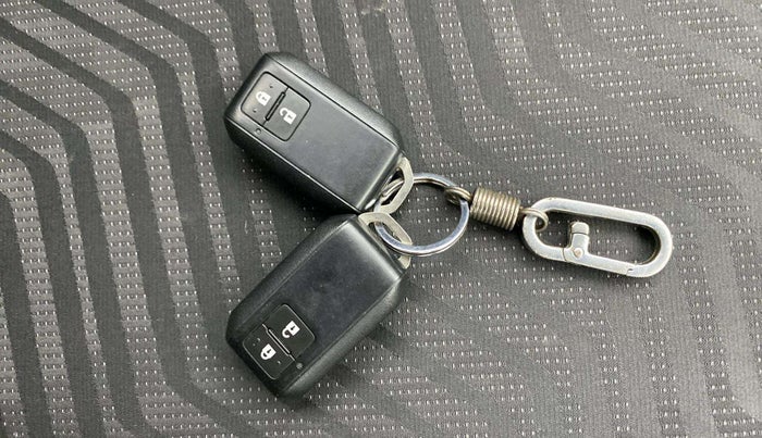 2022 Maruti Swift ZXI PLUS, Petrol, Manual, 60,225 km, Key Close Up