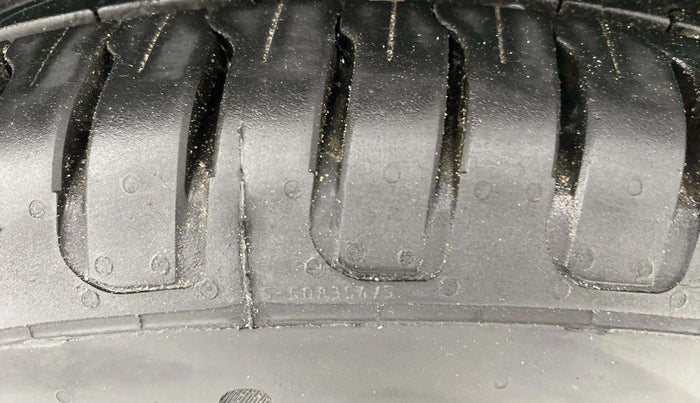 2022 Maruti Swift ZXI PLUS, Petrol, Manual, 60,225 km, Right Rear Tyre Tread