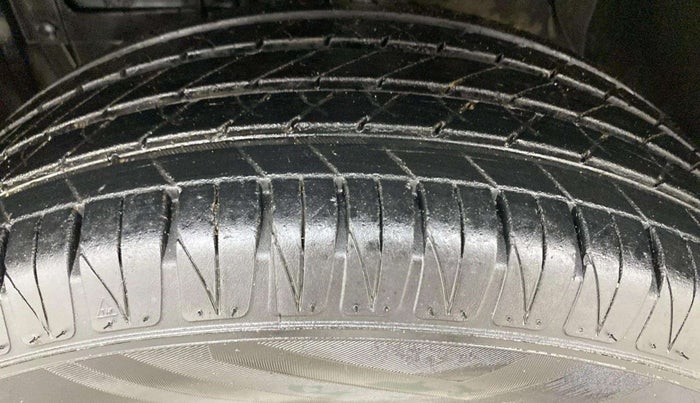 2020 Maruti Vitara Brezza ZXI PLUS, Petrol, Manual, 54,905 km, Left Front Tyre Tread