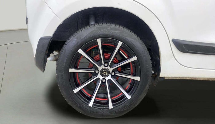 2023 Maruti New Wagon-R LXI CNG 1.0, CNG, Manual, 53,820 km, Right Rear Wheel