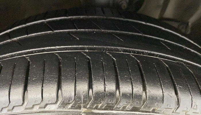 2023 Maruti New Wagon-R LXI CNG 1.0, CNG, Manual, 53,820 km, Right Front Tyre Tread