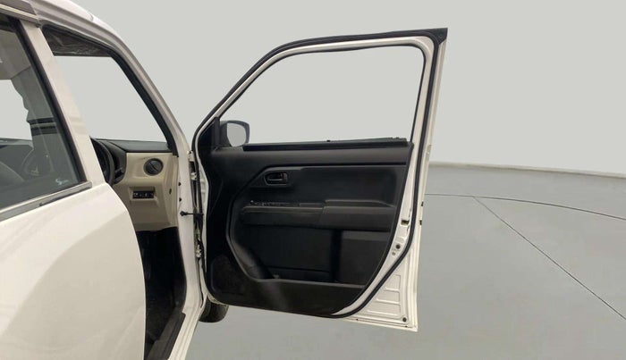 2023 Maruti New Wagon-R LXI CNG 1.0, CNG, Manual, 53,820 km, RHS Front Door