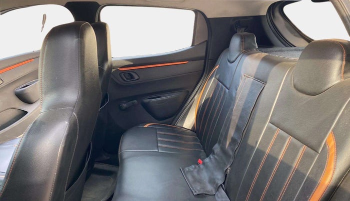 2018 Renault Kwid RXT 1.0 AMT (O), Petrol, Automatic, 29,994 km, Right Side Rear Door Cabin