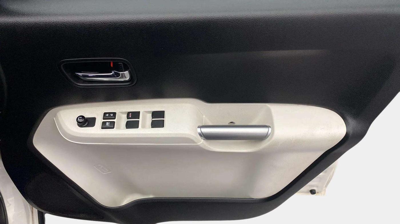 2023 Maruti IGNIS DELTA 1.2, Petrol, Manual, 23,021 km, Driver Side Door Panels Control