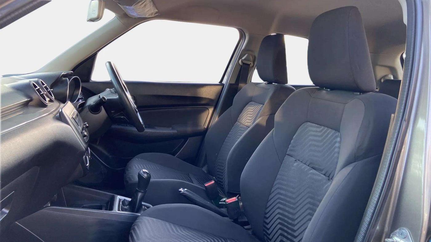 2019 Maruti Swift VXI, Petrol, Manual, 61,694 km, Right Side Front Door Cabin