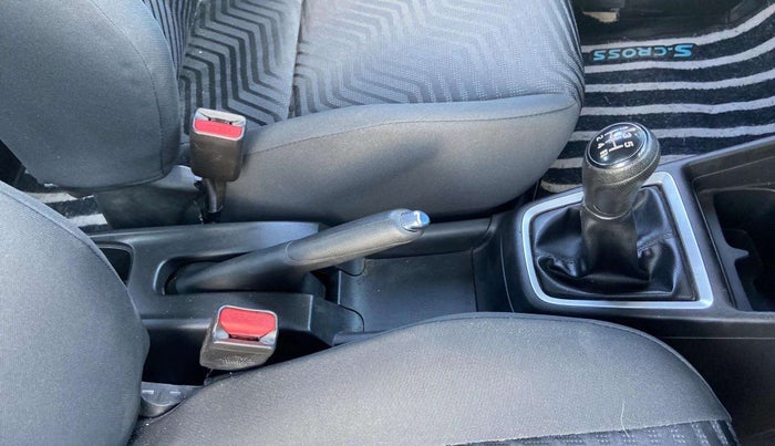 2019 Maruti Swift VXI, Petrol, Manual, 61,694 km, Gear Lever