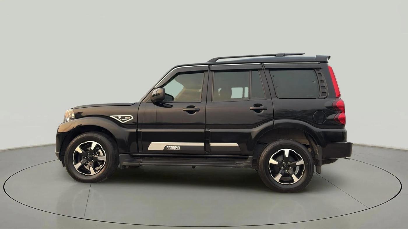 2024 Mahindra SCORPIO CLASSIC S11 MT 7S CC, Diesel, Manual, 30,924 km, Left Side