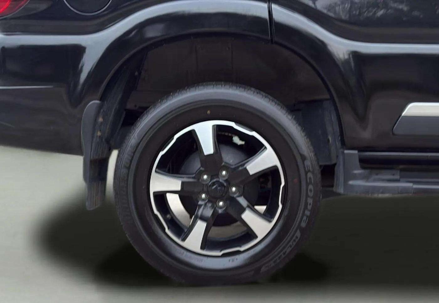 2024 Mahindra SCORPIO CLASSIC S11 MT 7S CC, Diesel, Manual, 30,924 km, Right Rear Wheel